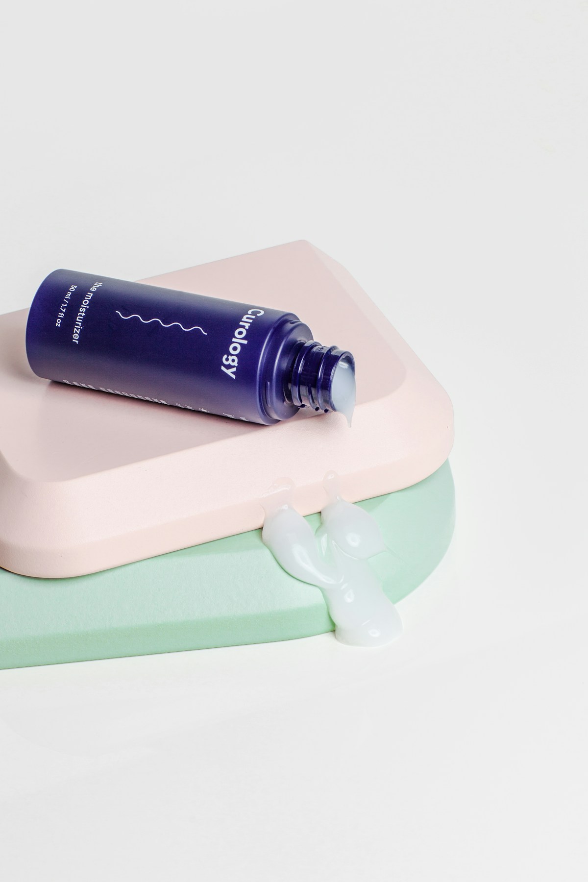 How to compare a cleansing balm with a gel cleanser